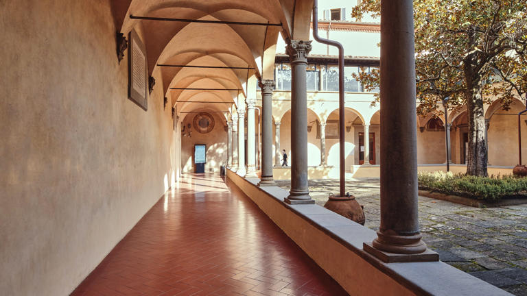 Badia cloister corridor and garden